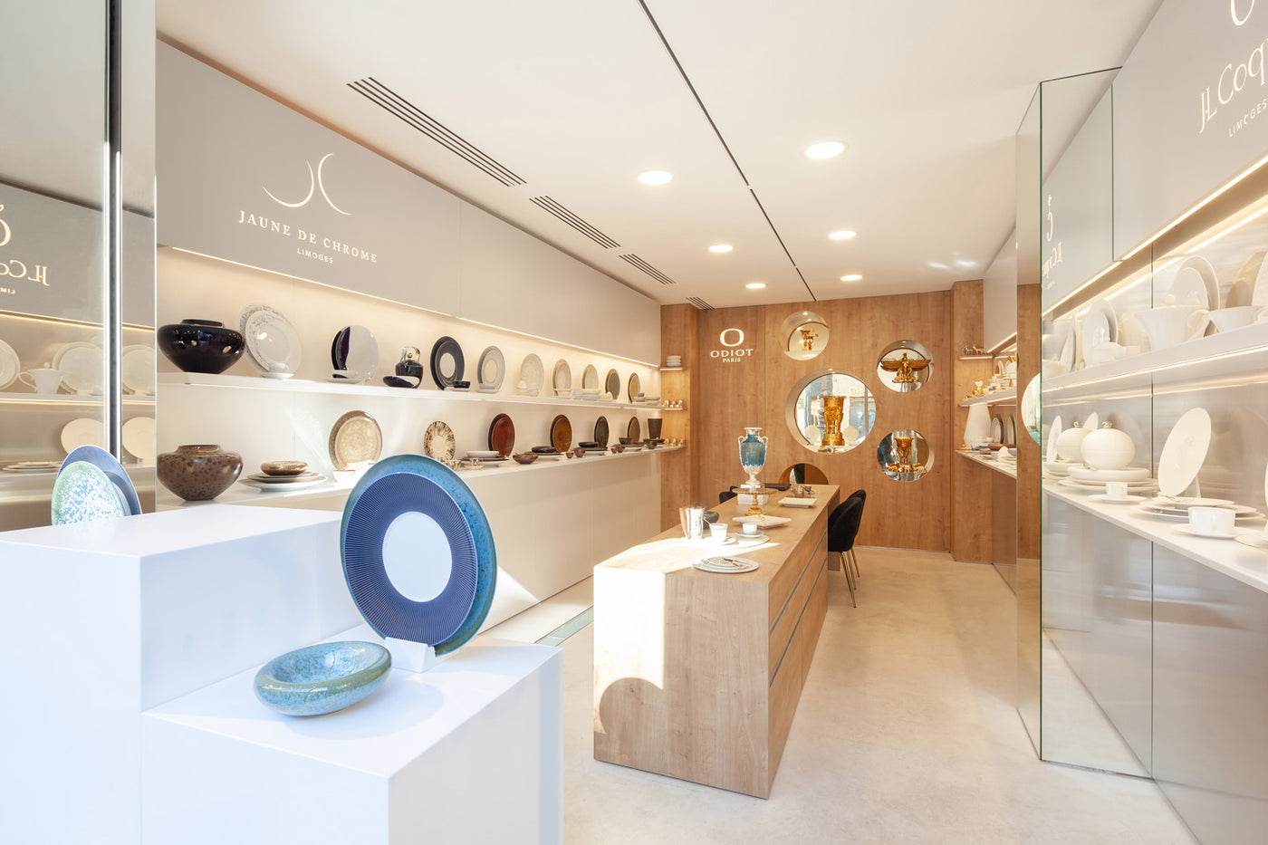 Votre Boutique J.L Coquet & Jaune de Chrome reste à votre service !