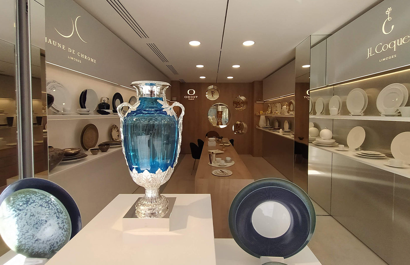 Rendez-vous 7 Rue Royale, 75008 Paris dans la boutique J.L Coquet