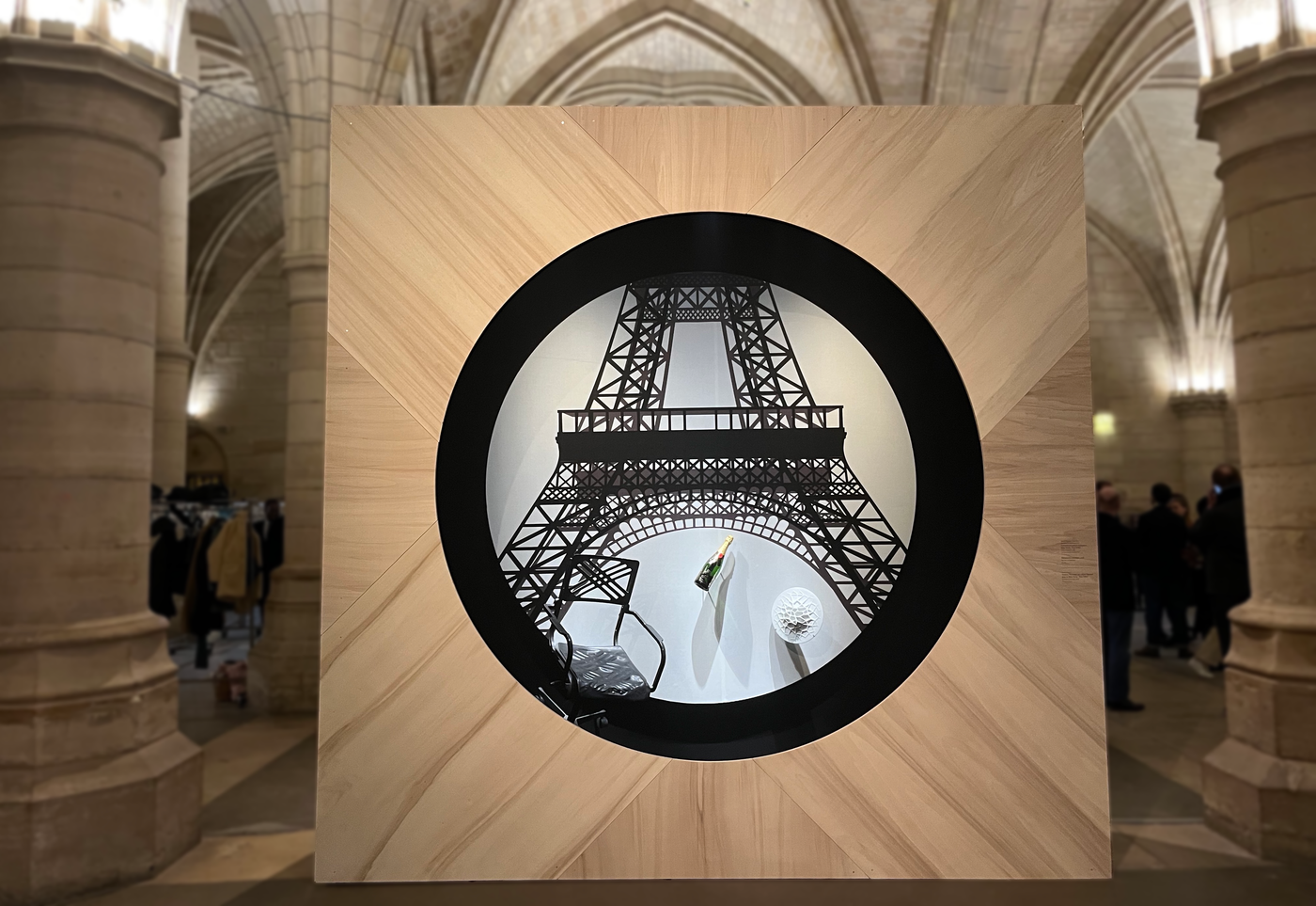 Exhibition Conciergerie de Paris J.L Coquet presents its Structure plate made for Alain Ducasse