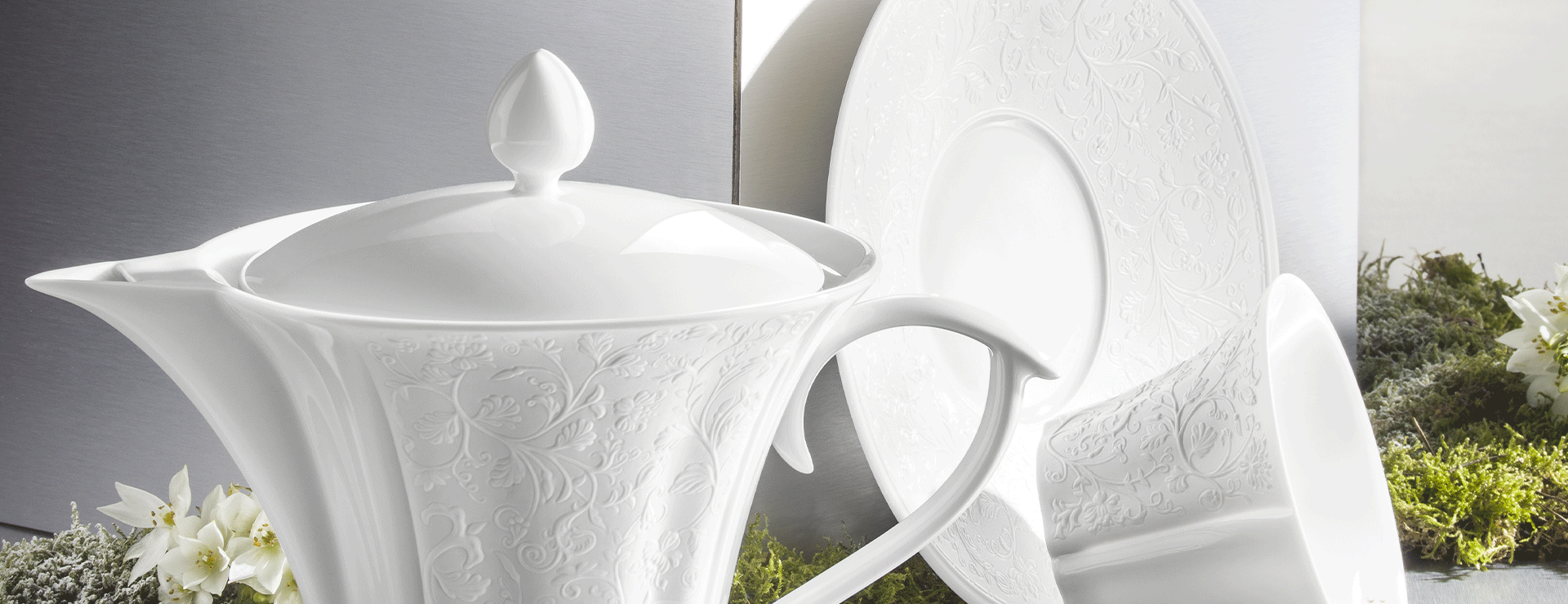 Swan Blanc Satiné Filet Or