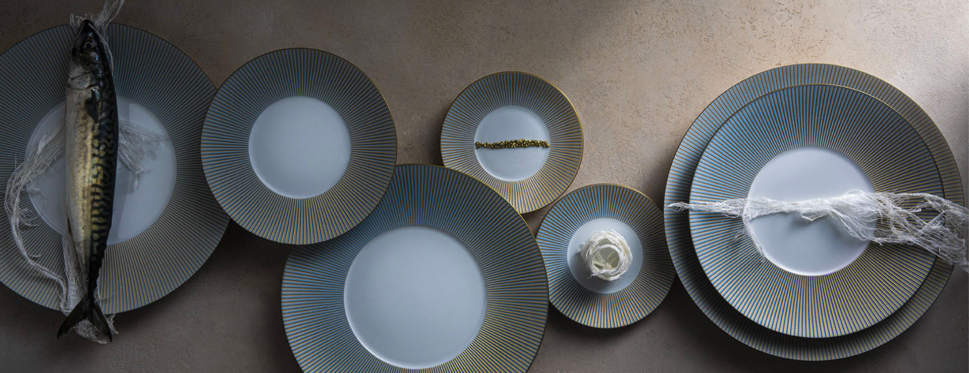 J・L Coquet  LIMOGES Jean Louis Coquet Limoges Dinner Plates: Gold Scalloped Rims